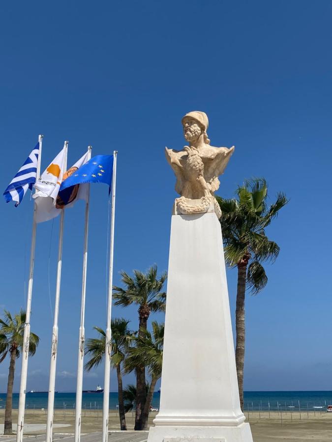 Larnaca Beach Apartment 1A Ngoại thất bức ảnh