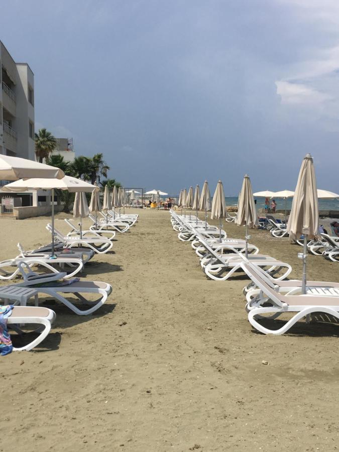 Larnaca Beach Apartment 1A Ngoại thất bức ảnh