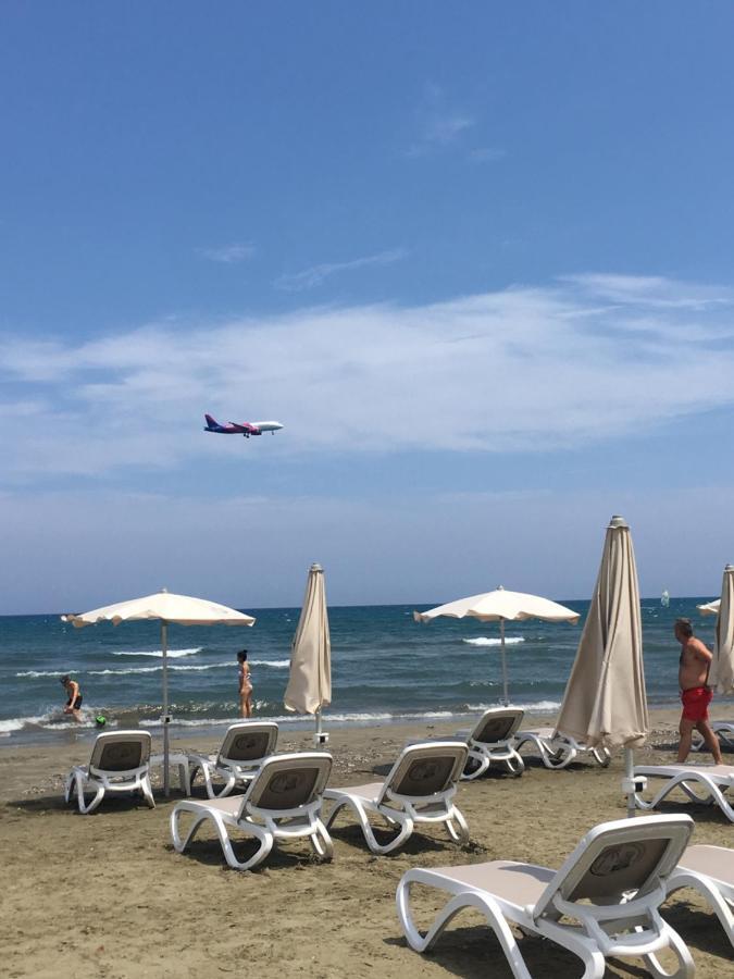 Larnaca Beach Apartment 1A Ngoại thất bức ảnh